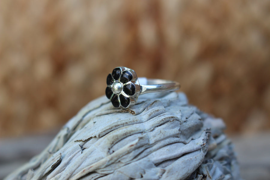 Black Onyx Flower Ring