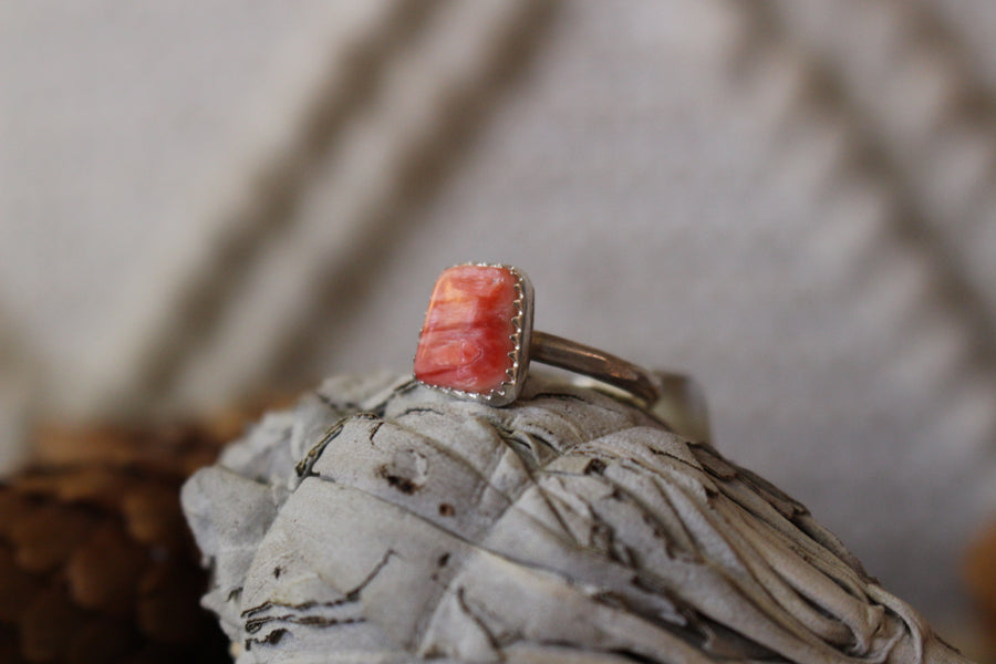 Spiny Oyster Sunrise Ring