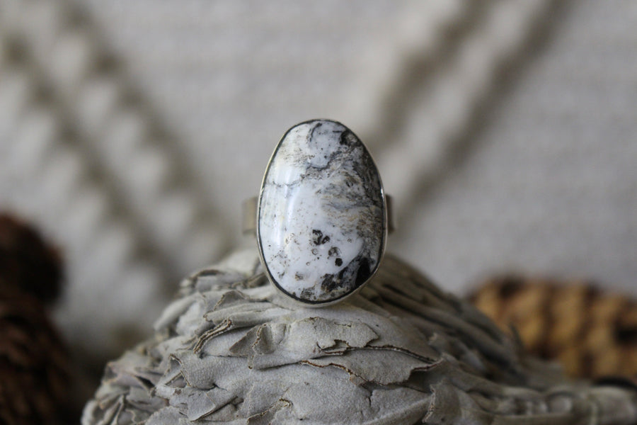 White Buffalo Arches Ring