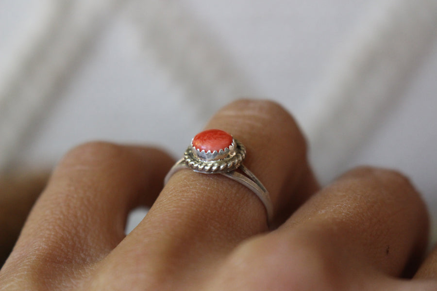 Twisted Spiny Oyster Ring