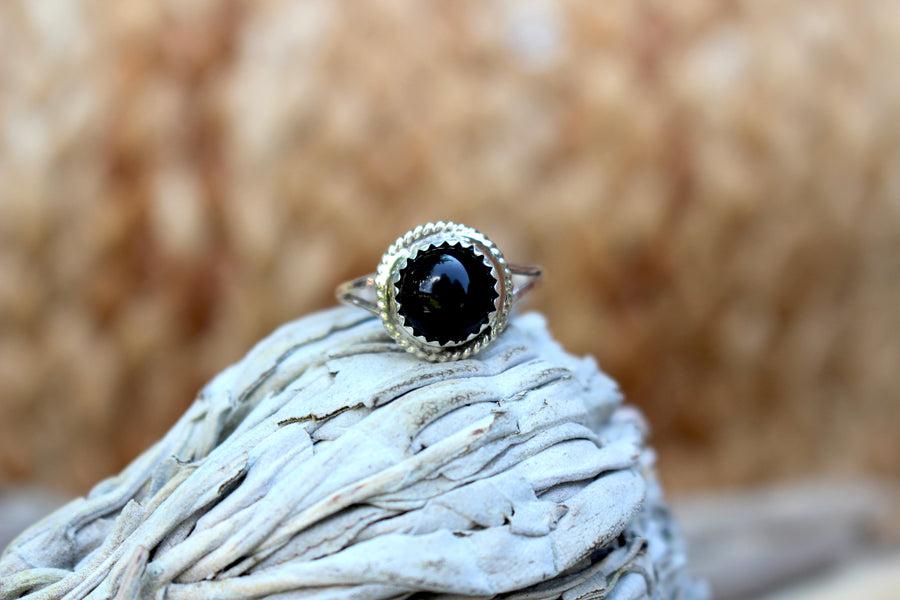 Round Ridge Black Onyx Ring