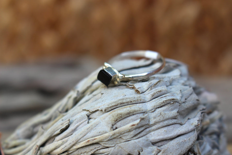 Dainty Black Onyx Ring