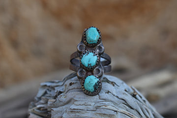 Tri Stone Vintage Ring