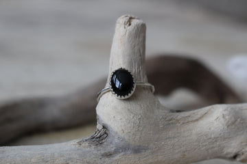 Black Onyx Oval Ridge Ring