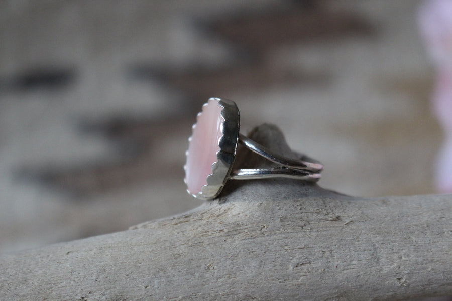 Pink Shell Scalloped Ring