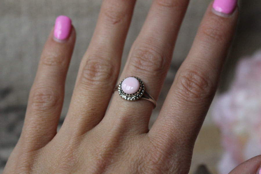 Pink Conch Ridge Ring