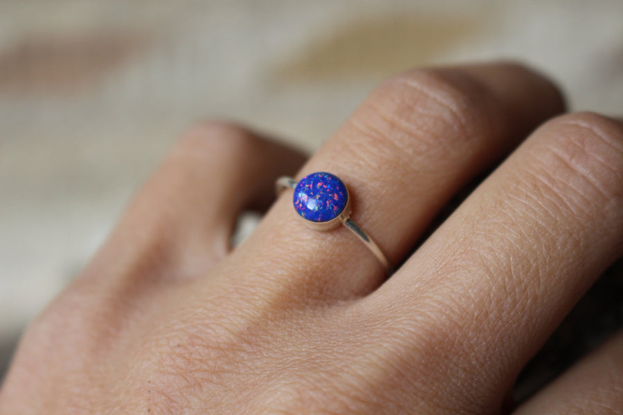 Round Royal Opal Breeze Ring