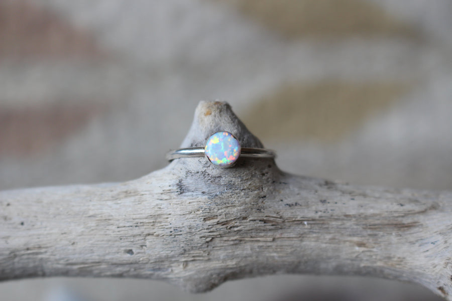 Round Royal Opal Breeze Ring