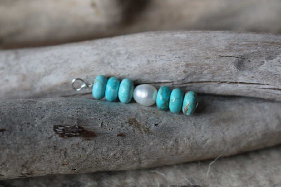 Turquoise and White Pearls Necklace Set