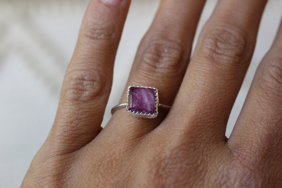 Spiny Oyster Ridge Ring