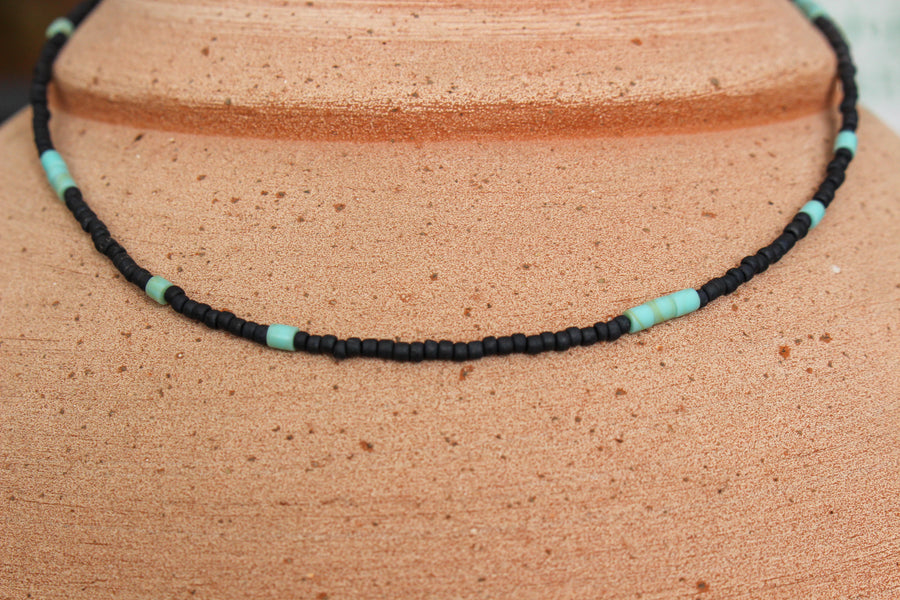 Teal beaded necklace – Studio Virupa