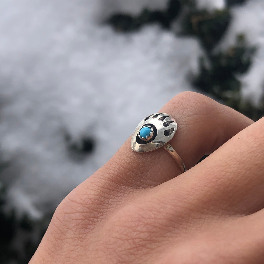 Dainty Bear Claw Ring